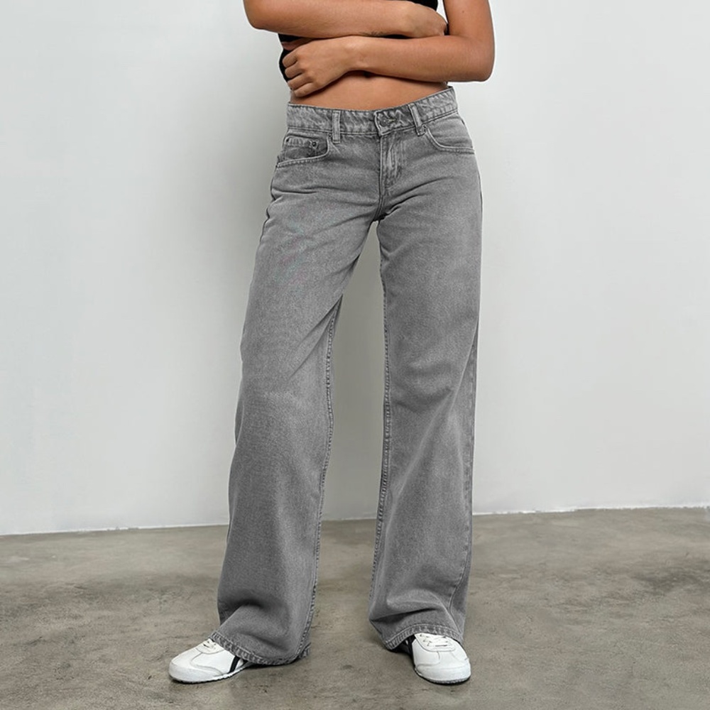 Motel Rocks Low Rise Parallel Jeans in Grey Wash Size W26 L32W26 L32